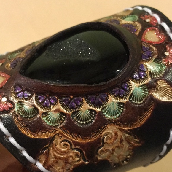 Hand Tooled Leather Bracelet w/ Black Onyx & Druzy Inlay Boho Chic Festival - Picture 6 of 13